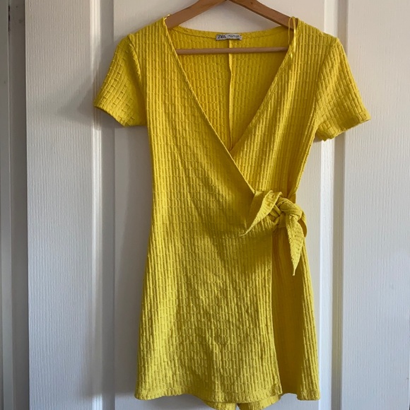 Zara yellow romper - Picture 1 of 3
